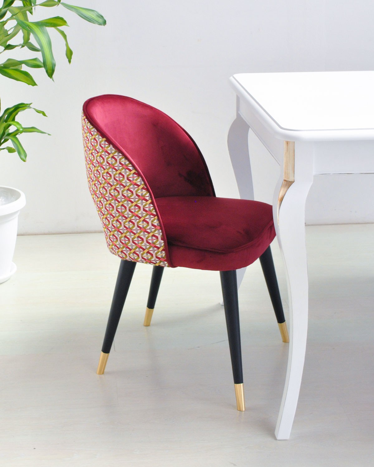 Poltroncina Linda imbottita in velluto e tessuto - immagine 2